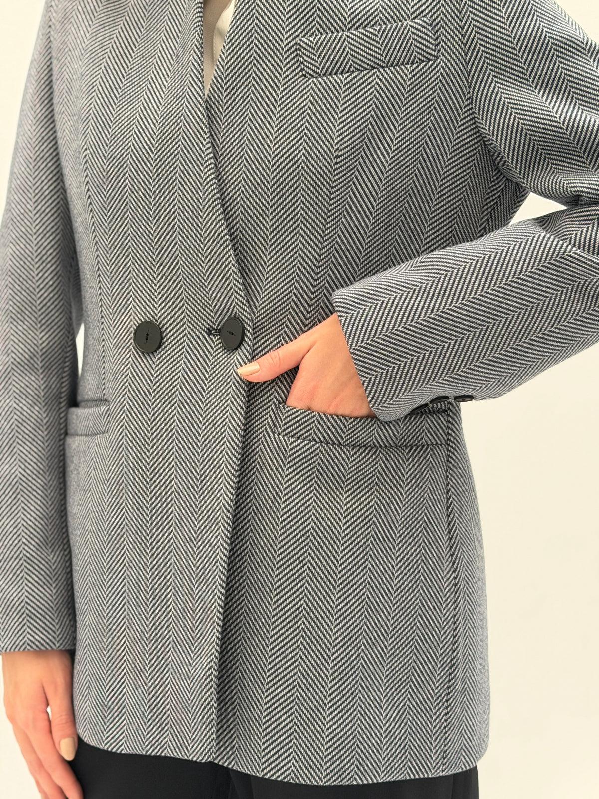 The Astor Navy Blazer